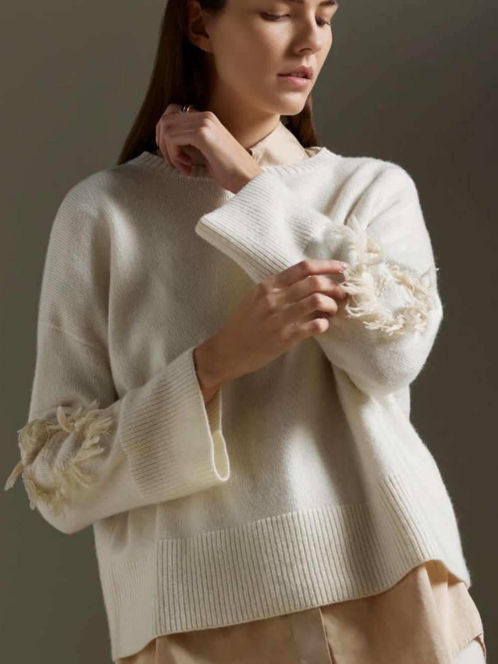 Calatura Italy Women's Embroidered Sleeve Wool Cashmere Sweater Size M (42) NWT